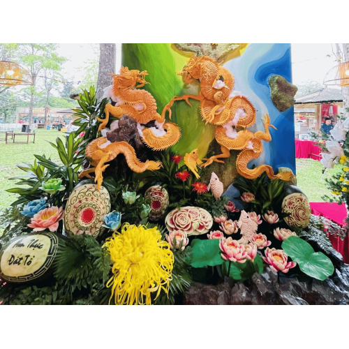 VCF đã tham gia nghi lễ thắp hương dâng lễ vật lên Vua Hùng